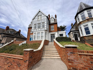 Photo 7- click for photo gallery